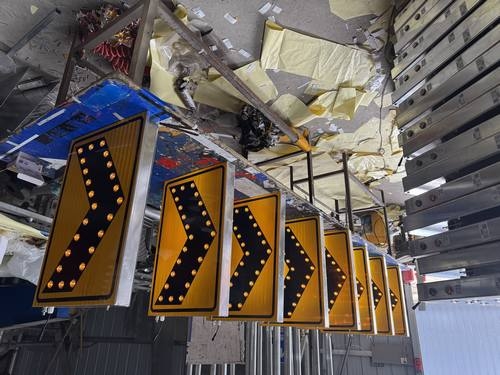 无锡太阳能交通标牌的核心部件是电池,电池多久